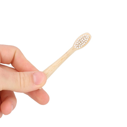 tête de rechange pour brosse à dents électrique en bambou Pulse Care tenue en main